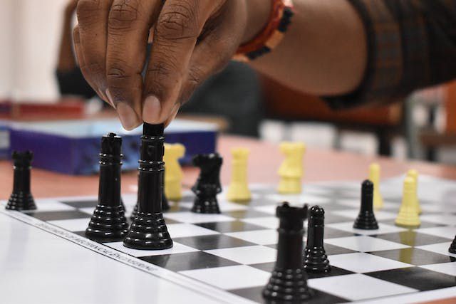 国际象棋游戏、人生教训和策略中的隐含意义