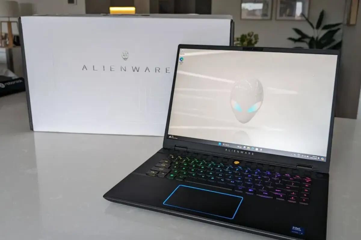 戴尔 Alienware m16 R2 2024：高性能、高便携性、合理的价格！